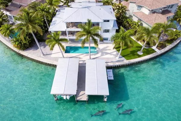 7801 9TH AVE S, St Petersburg, FL 33707