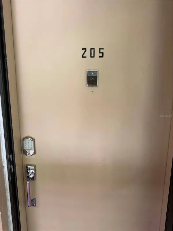 3700 S OSPREY AVE #205, Sarasota, FL 34239