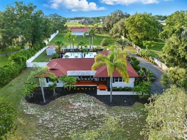 9269 SILVER LAKE DR, Leesburg, FL 34788