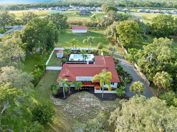 9269 SILVER LAKE DR, Leesburg, FL 34788