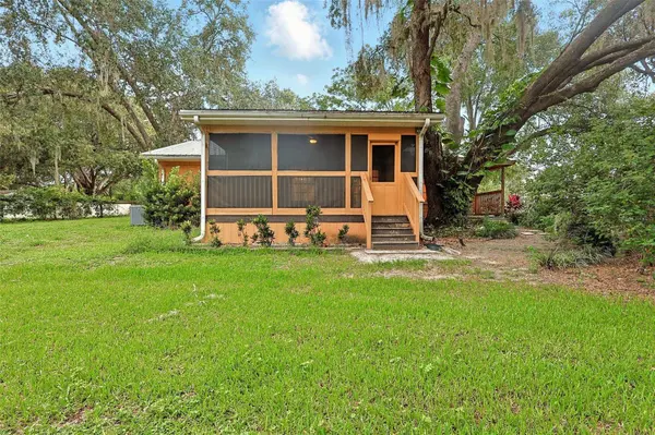 25888 SE 157TH LN, Umatilla, FL 32784