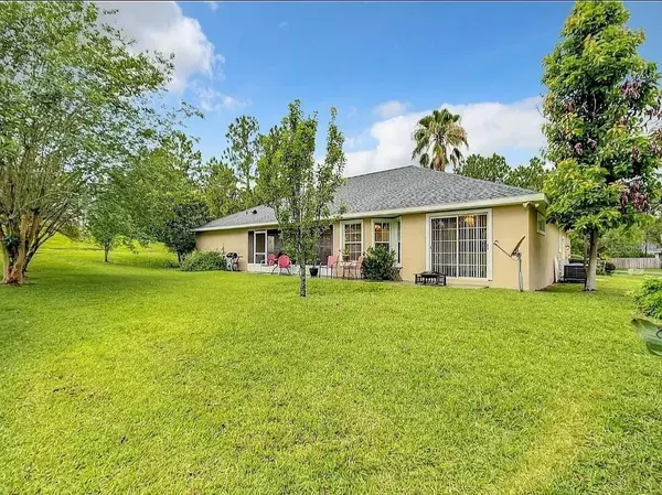 30 LAKE DIAMOND AVE, Ocala, FL 34472