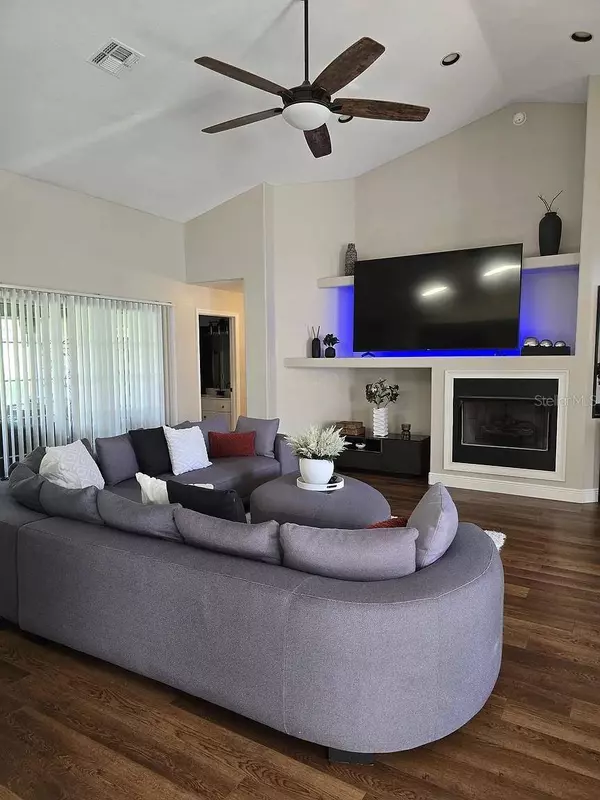 30 LAKE DIAMOND AVE, Ocala, FL 34472