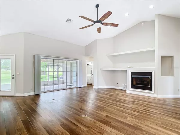 30 LAKE DIAMOND AVE, Ocala, FL 34472