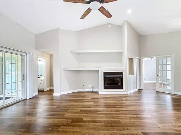 30 LAKE DIAMOND AVE, Ocala, FL 34472