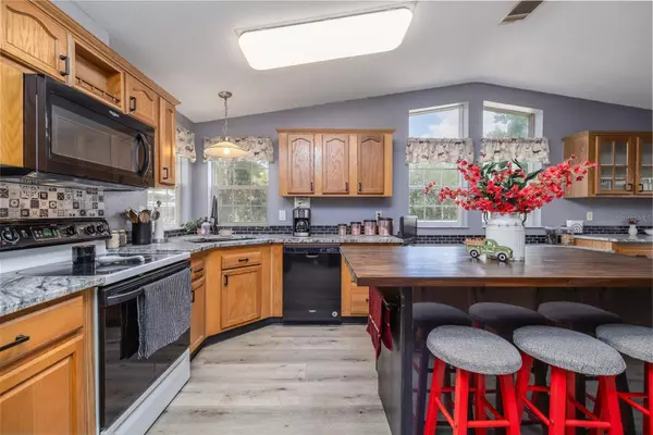 111 PENNY ACRES LN, Crescent City, FL 32112