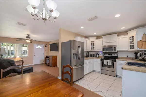 106 ASTOR ST, Daytona Beach, FL 32117