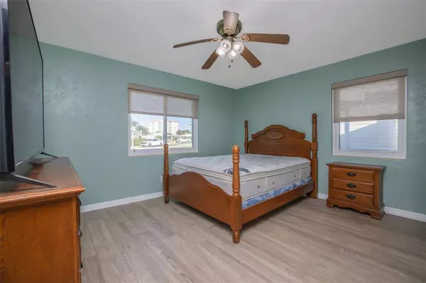 22 SUNNY SHORE DR, Ormond Beach, FL 32176