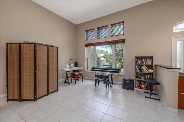6 FAIRHILL LN, Palm Coast, FL 32137