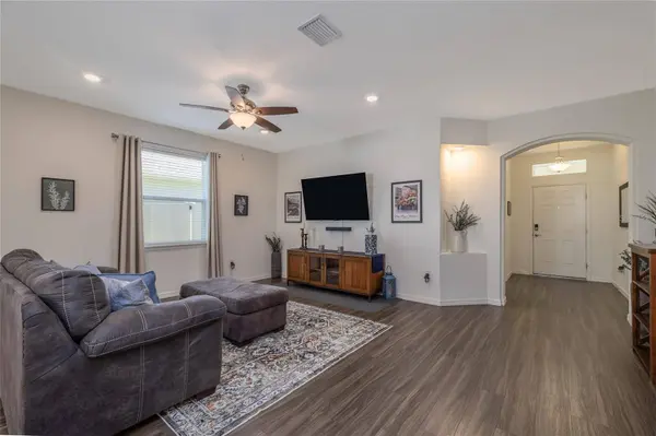 18 OAKLEAF WAY, Palm Coast, FL 32137