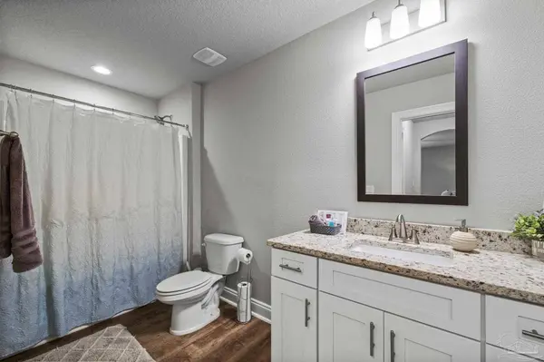 7094 Gordon Evans Rd, Navarre, FL 32566