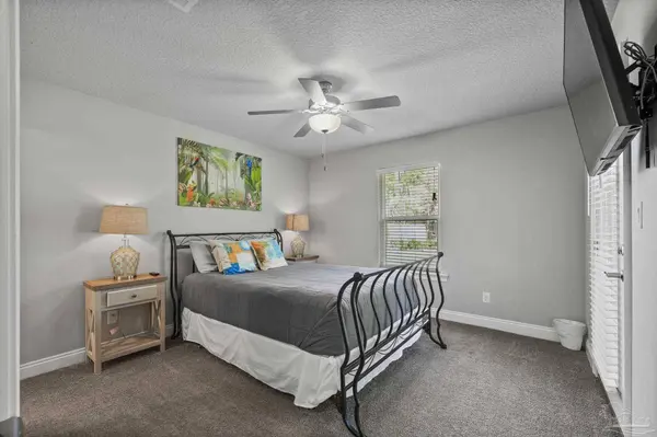 7094 Gordon Evans Rd, Navarre, FL 32566