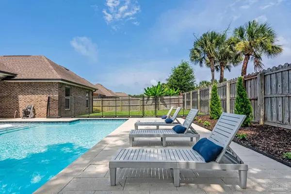 1525 Sabal Palm Dr, Gulf Breeze, FL 32563