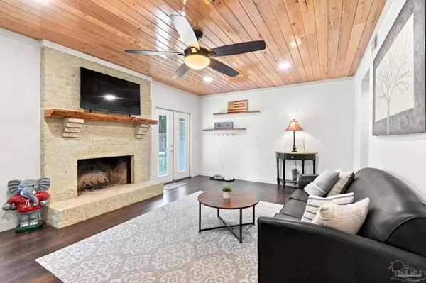 4180 Monteigne Dr, Pensacola, FL 32504