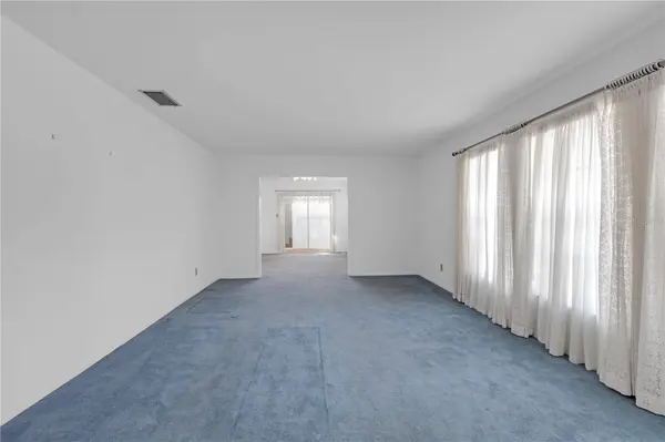 7002 DOREEN ST, Tampa, FL 33617