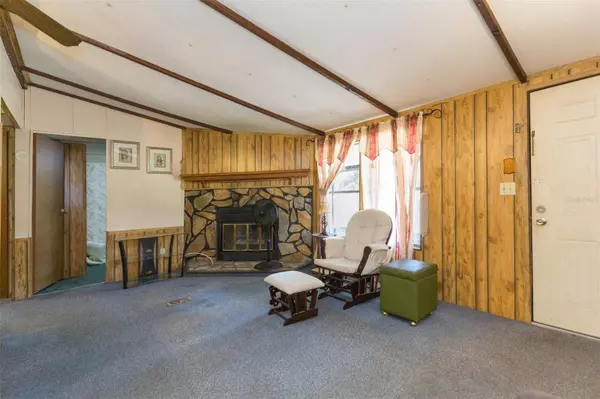 11228 MARLBOROUGH DR, Seffner, FL 33584