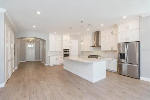 3621 W DE LEON ST, Tampa, FL 33609