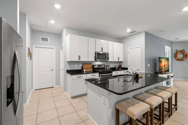 5834 BUNGALOW GROVE CT, Palmetto, FL 34221