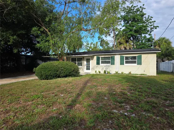835 GOLDEN ISLE DR, Mount Dora, FL 32757