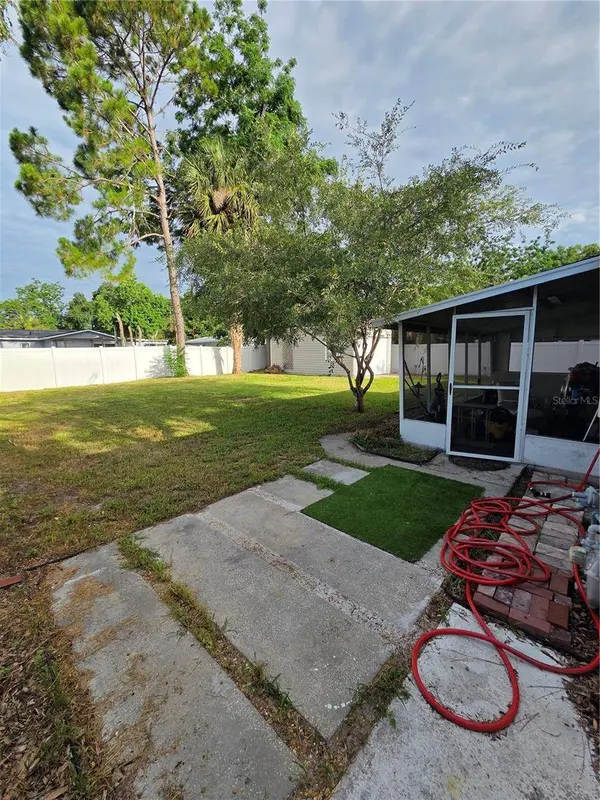 835 GOLDEN ISLE DR, Mount Dora, FL 32757