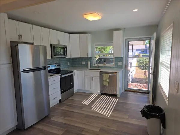 915 NORMAN DR, Mount Dora, FL 32757