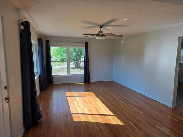 915 NORMAN DR, Mount Dora, FL 32757