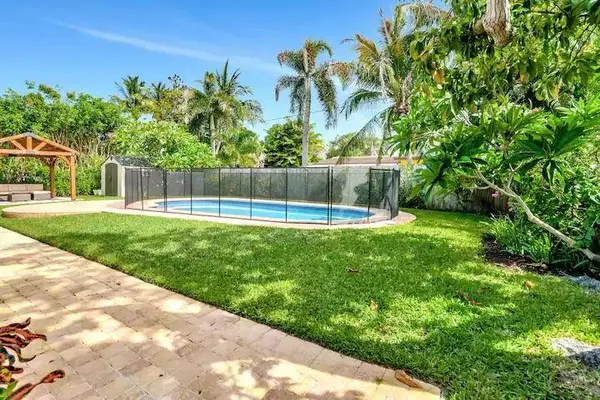 2320 NE 51st ST, Lighthouse Point, FL 33064