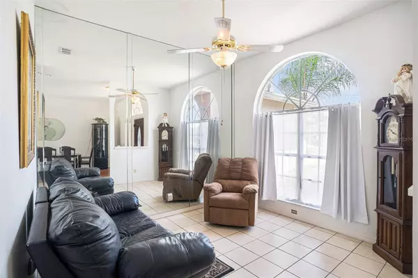 3817 REDWOOD DR, Land O Lakes, FL 34639