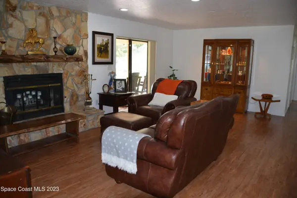 1045 Pine Island RD, Merritt Island, FL 32953