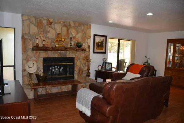 1045 Pine Island RD, Merritt Island, FL 32953