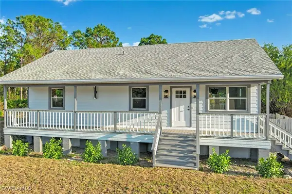 407 W 17th ST, Lehigh Acres, FL 33972