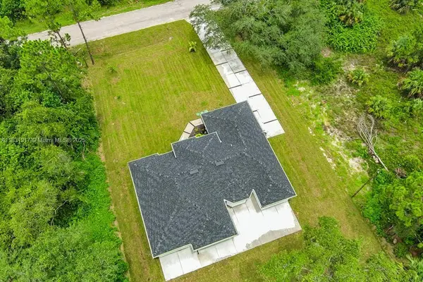 407 Washington AVE, Lehigh Acres, FL 33972