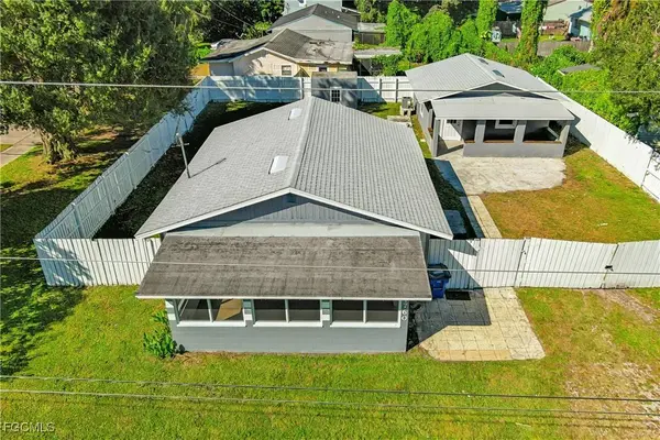 1762 Woodward AVE, North Fort Myers, FL 33903