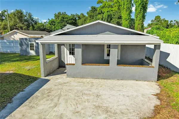 1762 Woodward AVE, North Fort Myers, FL 33903