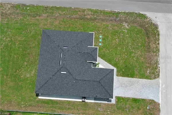 2800 33RD ST SW, Lehigh Acres, FL 33976