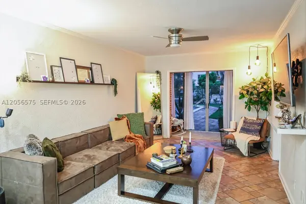 1541 NE 34th Ct #104, Oakland Park, FL 33334