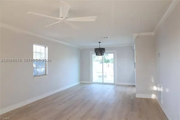3906 28TH ST SW, Lehigh Acres, FL 33976