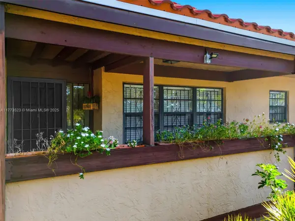 20801 San Simeon Way #204, Miami, FL 33179