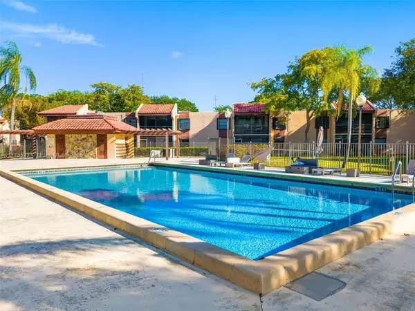 20801 San Simeon Way #204, Miami, FL 33179