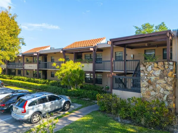 20801 San Simeon Way #204, Miami, FL 33179