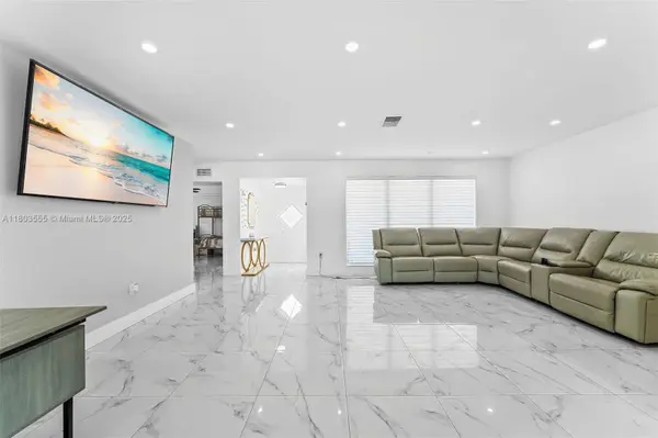 7601 Harbour Blvd, Miramar, FL 33023