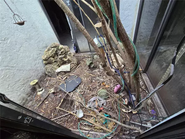 2211 NW 55th Ter, Lauderhill, FL 33313