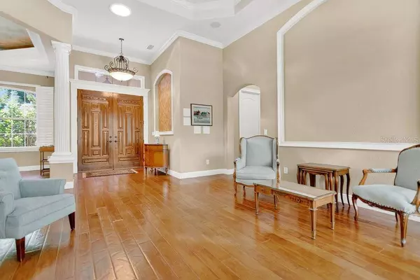 1955 HILLCREST OAK DR, Deland, FL 32720