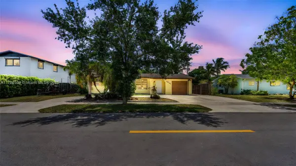 19241 SW 93rd Rd, Cutler Bay, FL 33157