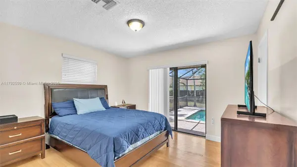 19241 SW 93rd Rd, Cutler Bay, FL 33157