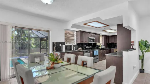 19241 SW 93rd Rd, Cutler Bay, FL 33157