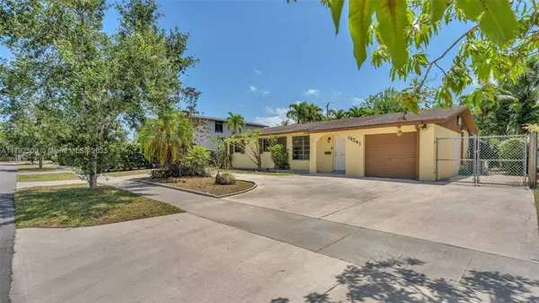 19241 SW 93rd Rd, Cutler Bay, FL 33157