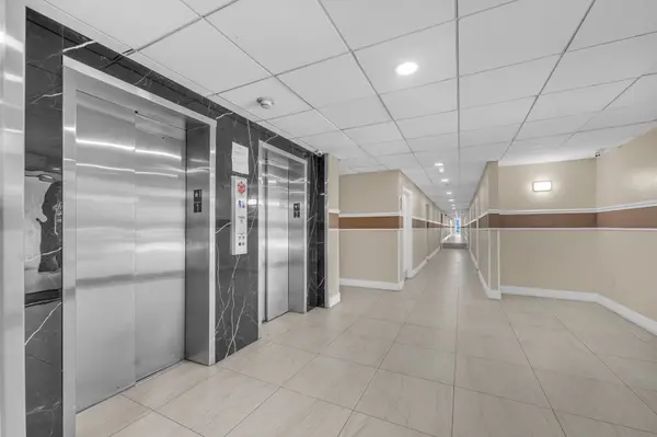 801 NW 47th Ave #118W, Miami, FL 33126-2110