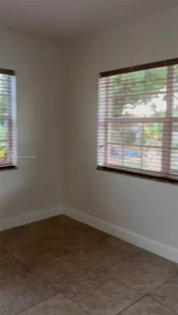 750 NW 24 Ave, Miami, FL 33125