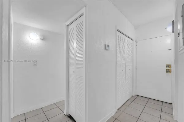 801 NW 47th Ave #118W, Miami, FL 33126